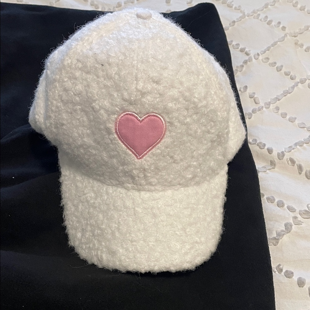 White textured fuzzy Cap with Pink Heart nwot adult size baseball style